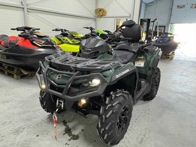 Can-Am Outlander Max 570 XU+ V2 2023r T3B FV 23% quad