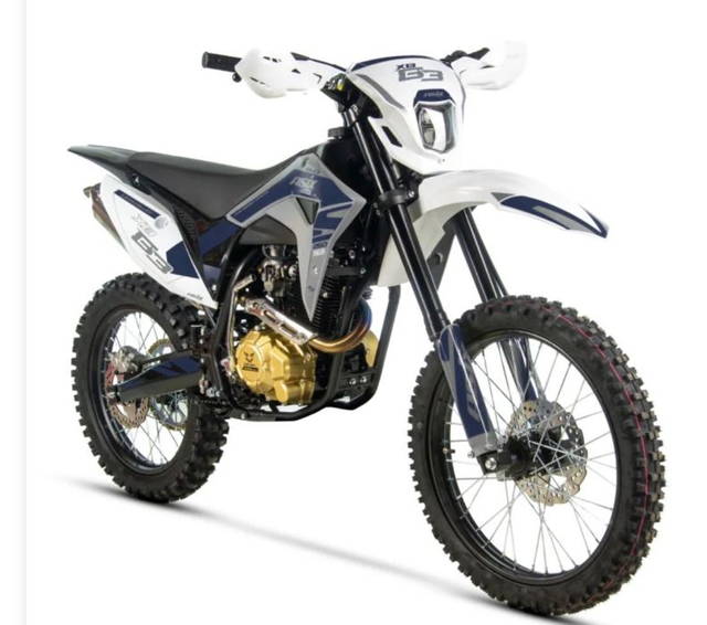 Motocykl Crossowy Asix XB-83 pojemność 250 nowy