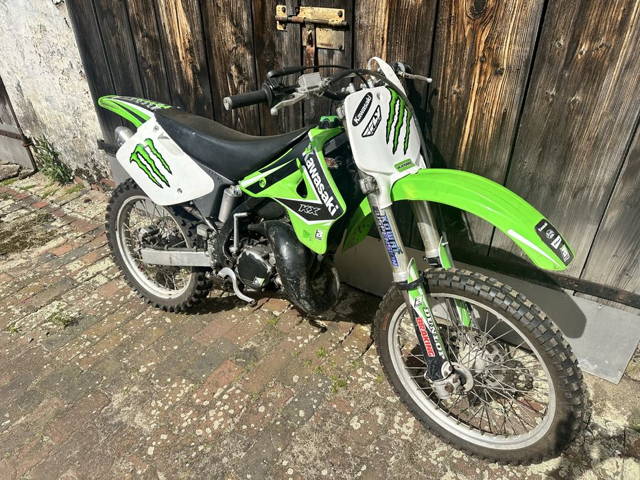 Kawasaki kx125 .