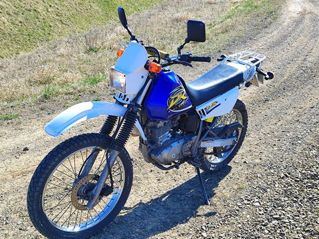 Suzuki DR 125 na kategorię B