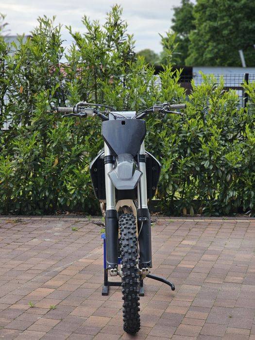 Husqvarna FC250.