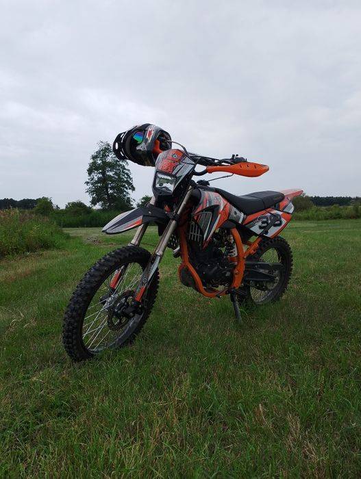 sprzedam crossa Diabolini 250cc.