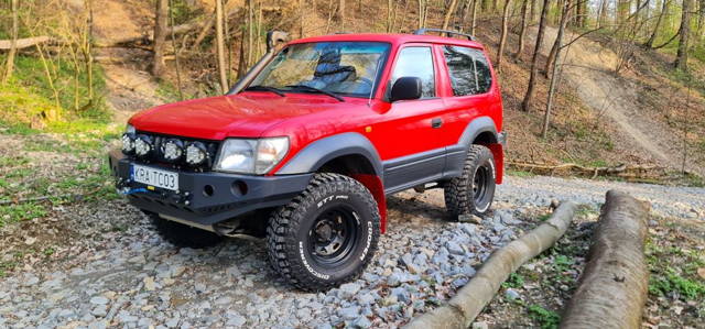 Toyota Land Cruiser J90 3.4 V6 178 KM Benzyna 4x4 Off Road Wyciągarka