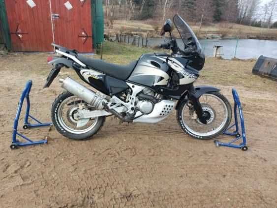 Honda XRV 750 Africa Twin – bardzo dobry stan!
