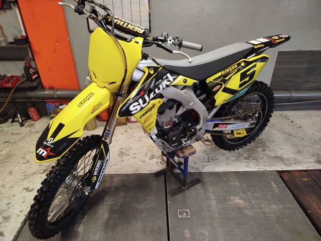 Suzuki RMZ 450  2016r. Stan idealny.