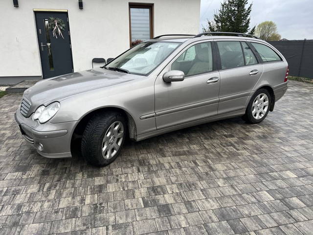 Mercedes w203 204km 2.5benzyna brak korozji Szwajcaria