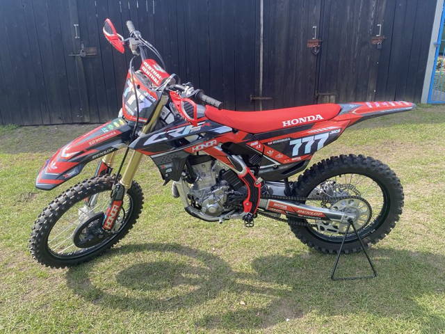 Honda CRF 250R / 22 / Yoshimura RS12