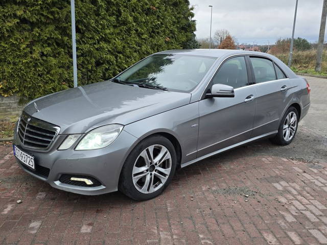 Mercedes E 350  4 Matic 3,0 V6 tylko 202000 KM /Zamiana