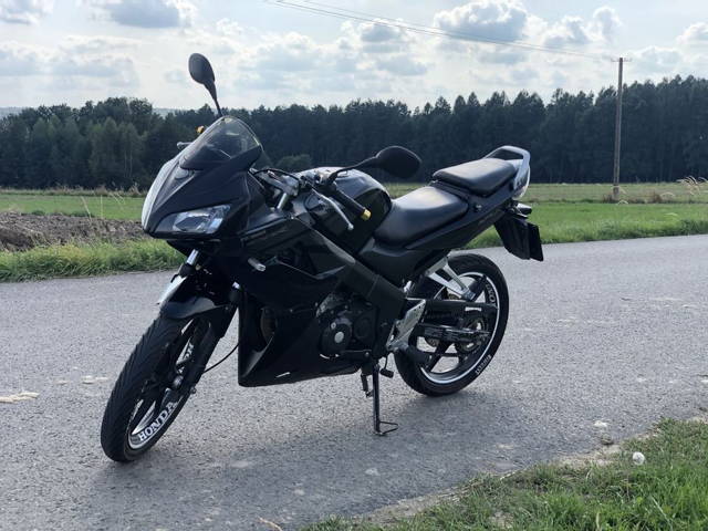 Honda CBR 125R // Wtrysk // Niski przebieg