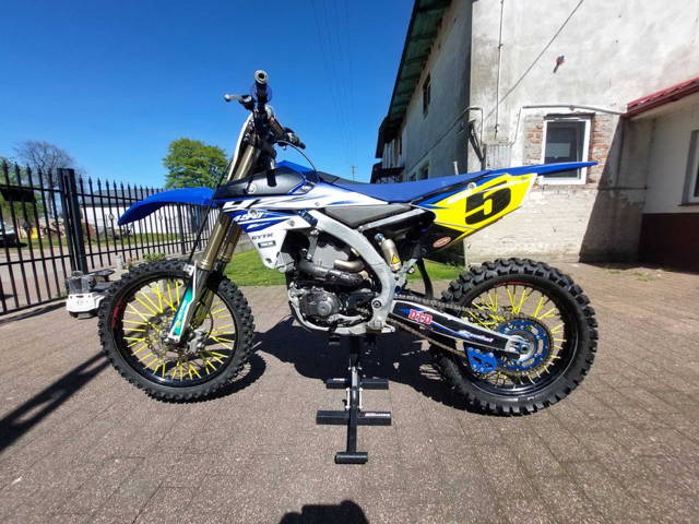 Yamaha 450 YZF 2015 od nowosci 63mtg. Akrapovic.