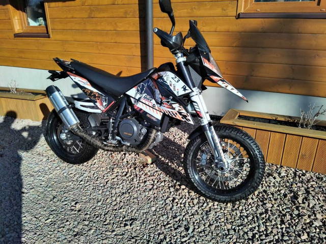 KTM 690 SM supermoto