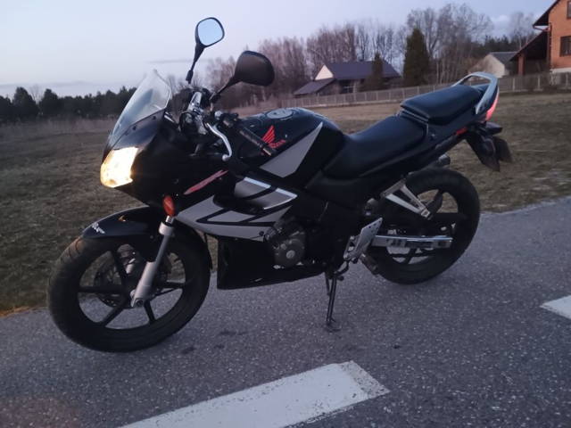Honda CBR 125 na kat B prawa jazdy leovince
