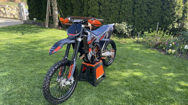 KTM SX-F 250.