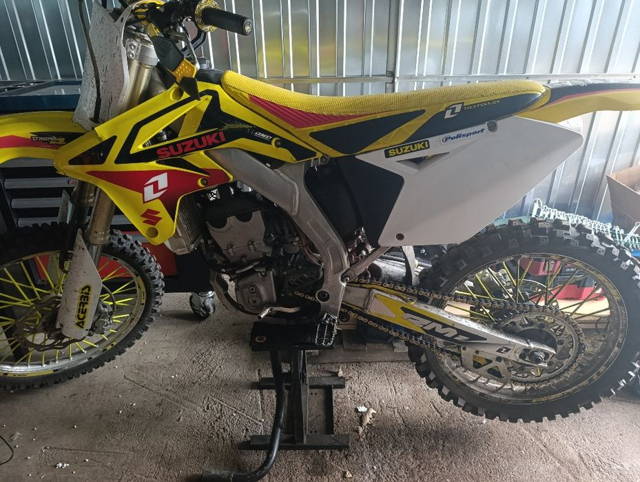 Suzuki rmz 250 z 2008