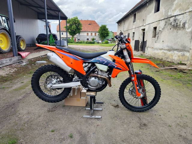 Exc250f 21 rok jeden właściciel z Niemiec