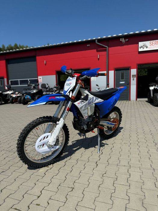ASIX XR 300cc raty na telefon