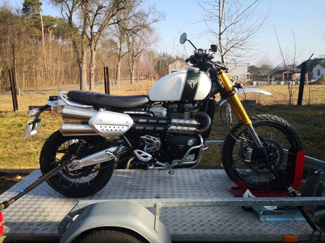 Triumph Scrambler 1200 XE XC street