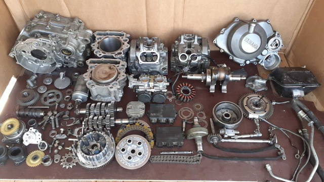 yamaha raptor 660 kosz glowica cylinder tlok wal zaplon sprzeglo tarcz
