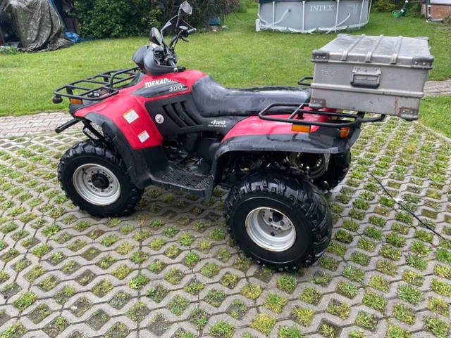 Quad Linhai Tornado 300 z 2007 r. Stan techniczny b. dobry, Napęd 4x4.