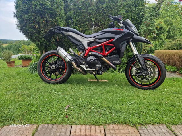 Ducati Hypermotard 800