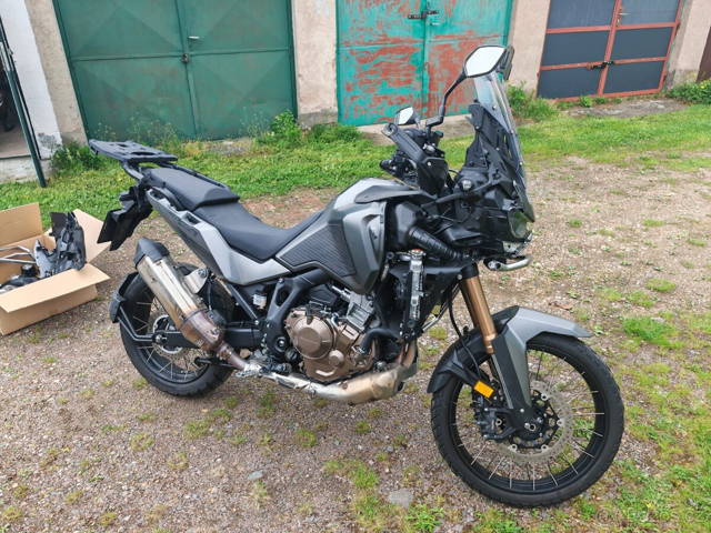 2023 Honda Africa Twin - havarovaná