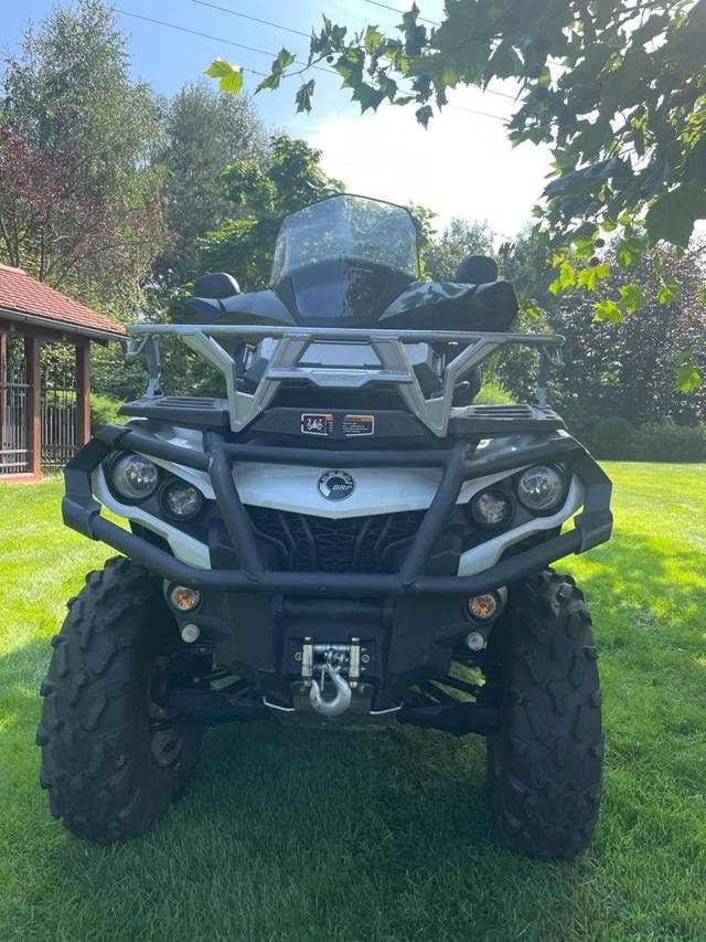 Čtyřkolka CAN-AM Outlander 1000