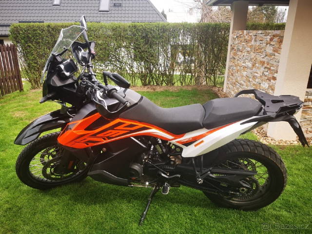Motocykl KTM 790 Adventure