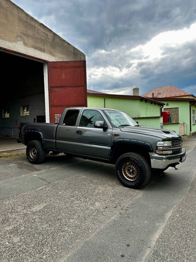Chevrolet Silverado 1500 LT 4x4, 4,8 V8, LPG
