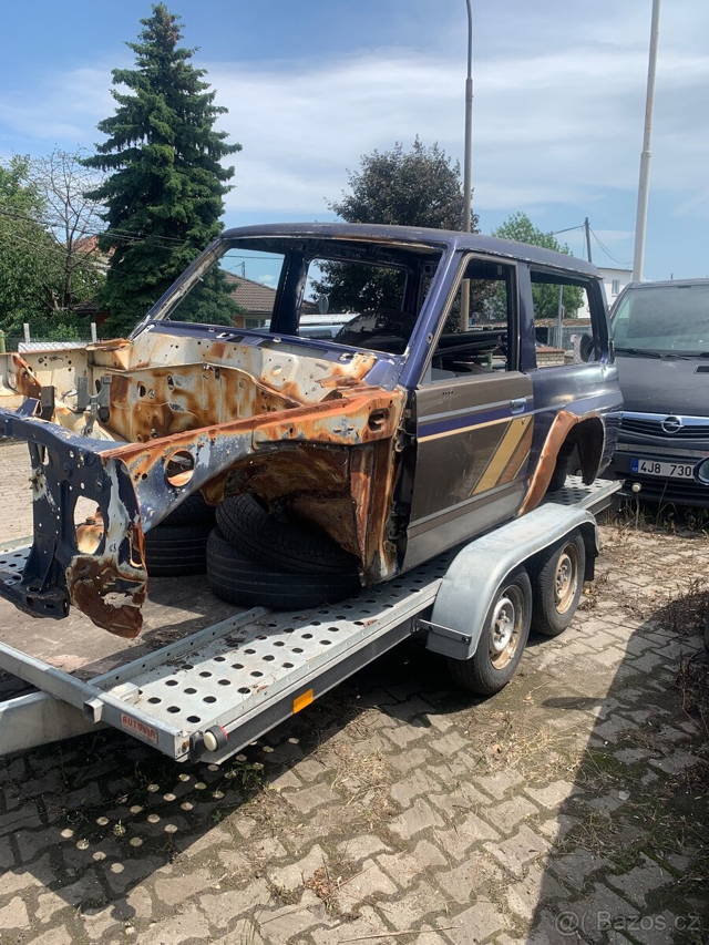 Prodám krátkou karoserii Nissan patrol y60