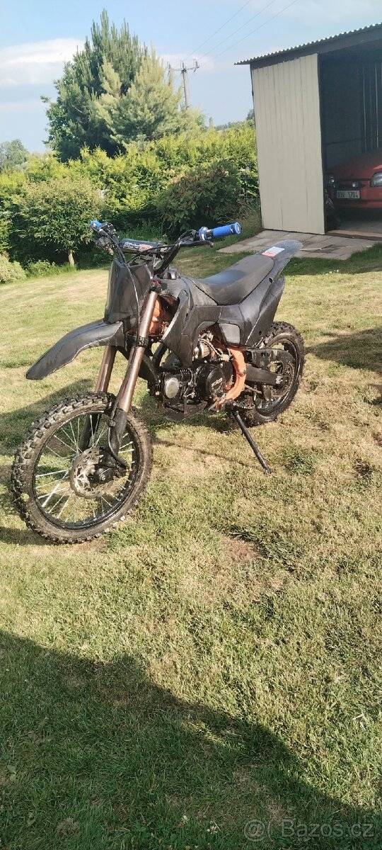 Pit bike kxd 125 pro