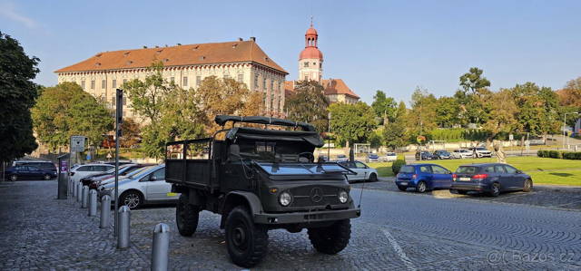 Mercedes Unimog 404 cabrio