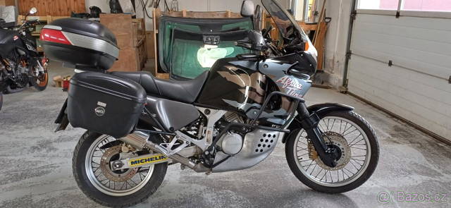 Africa tvin xrv 750