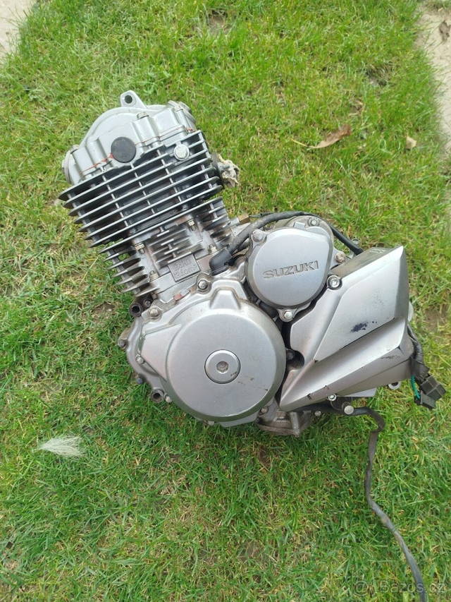 Suzuki dr 125 sm