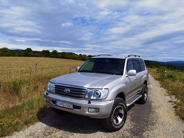 Toyota Land Cruiser 100
