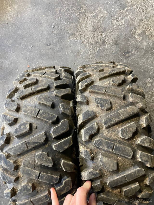 Pneu 25x8 R12