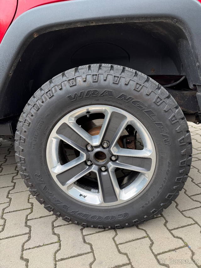 DISKY JEEP R18 + PNEU