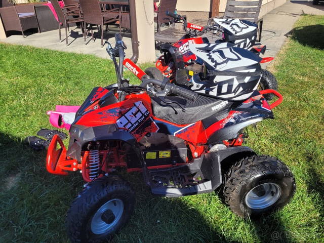 Prodam 2x detskou 4x4 Hecht