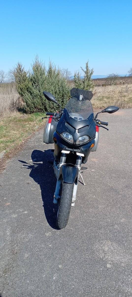 Cagiva navigátor 1000 suzuki 100k