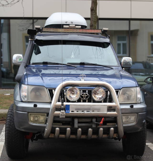 Toyota Land Cruiser ve super stavu