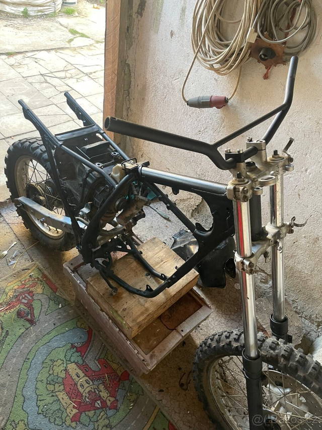 Rám Honda XR250