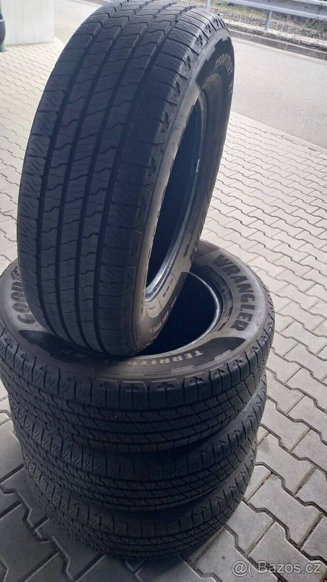 Prodám 4 x pneu Goodyear Wrangler Territory HT 255/65 R18