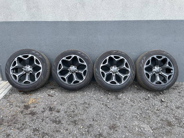Alu kola Dodge RAM Limited R22