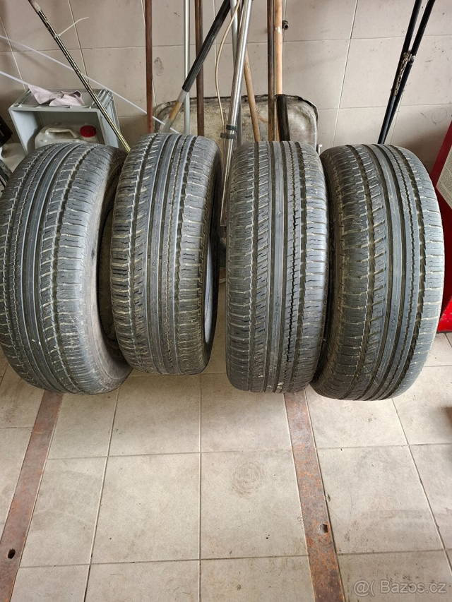 Pneu offroad 265/70/17 Nokian