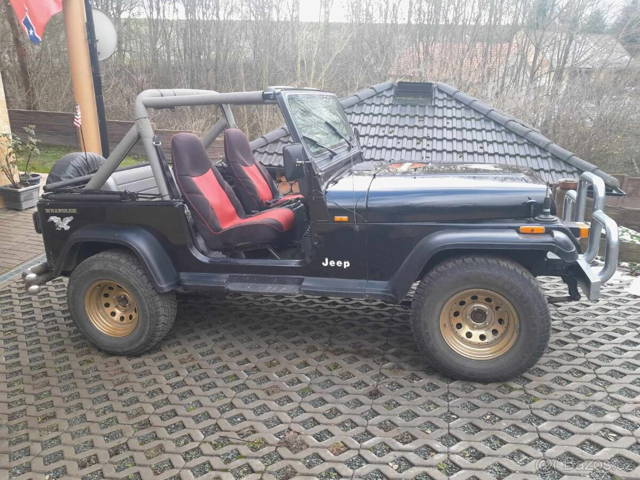 Jeep wrangler 2,5 benzín