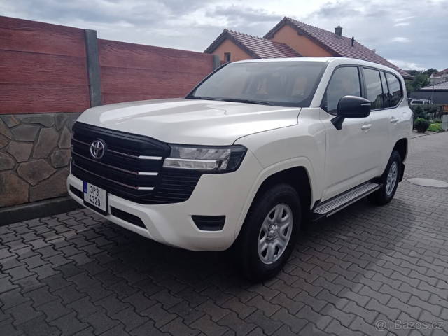 Land Cruiser LC 300 GX DIESEL 3,3L,10AT,305 PS, 45 000 km
