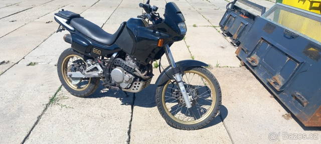Honda 650 Dominator