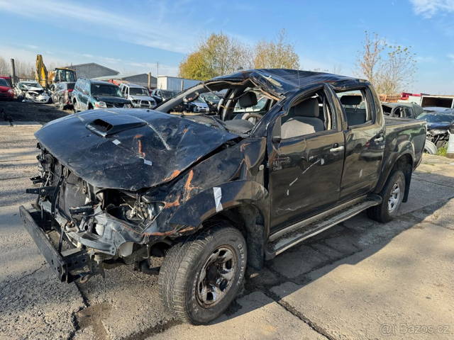 Toyota Hilux 2008 2.5 D4D 88 kW- zdravá korba