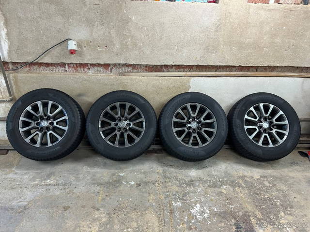 alu kola TOYOTA HILUX 6x139,7 R18 ET25+ZIMNÍ 265/60R18