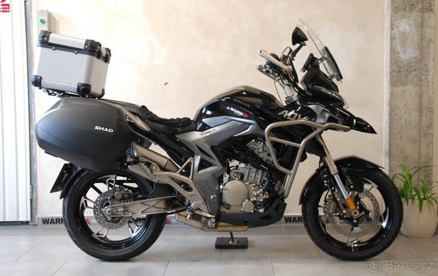 Zontes 310 T - krásný stav, 2500 km, serviska