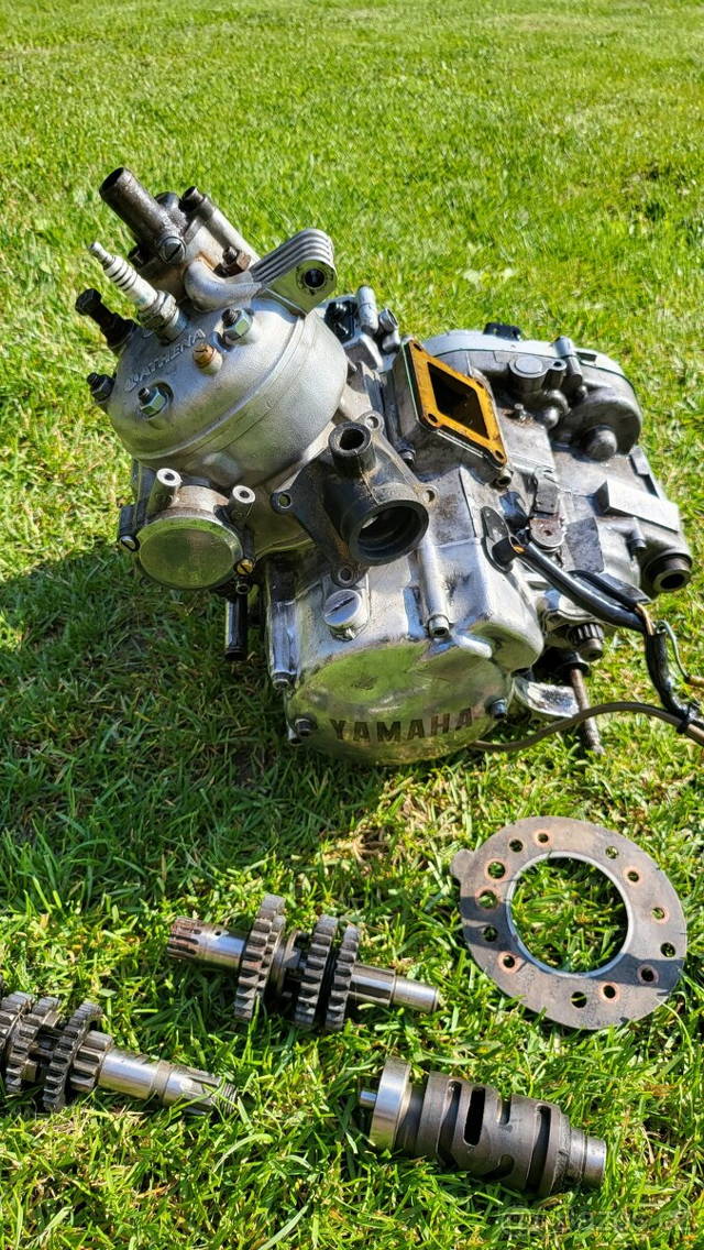 motor Yamaha dt125r